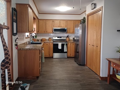 Do you want to enjoy all of what Arkansas has to offer? This on Cedar Glade Golf Course in Arkansas - for sale on GolfHomes.com, golf home, golf lot