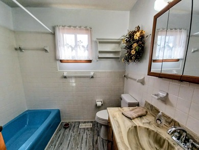 Do you want to enjoy all of what Arkansas has to offer? This on Cedar Glade Golf Course in Arkansas - for sale on GolfHomes.com, golf home, golf lot