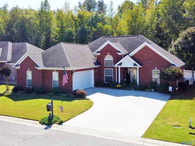 Maintenance free living at its finest! Stunning 3BR/2BA on Blackberry Trail Golf Course in Alabama - for sale on GolfHomes.com, golf home, golf lot