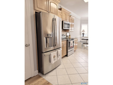 Maintenance free living at its finest! Stunning 3BR/2BA on Blackberry Trail Golf Course in Alabama - for sale on GolfHomes.com, golf home, golf lot