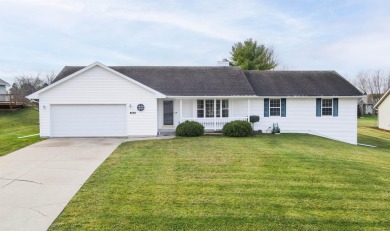 Nestled in the desirable Golden Sands Golf Course, this home on Golden Sands Golf Community in Wisconsin - for sale on GolfHomes.com, golf home, golf lot