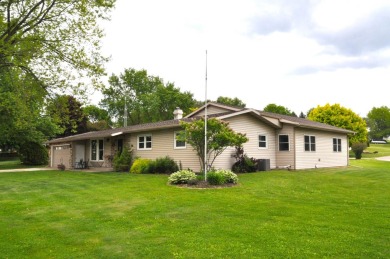 NEW LISTING!!  Welcome to this nicely maintained 4 bedroom, 3 on West Brook Hills Golf Course in Wisconsin - for sale on GolfHomes.com, golf home, golf lot