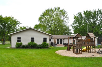 NEW LISTING!!  Welcome to this nicely maintained 4 bedroom, 3 on West Brook Hills Golf Course in Wisconsin - for sale on GolfHomes.com, golf home, golf lot