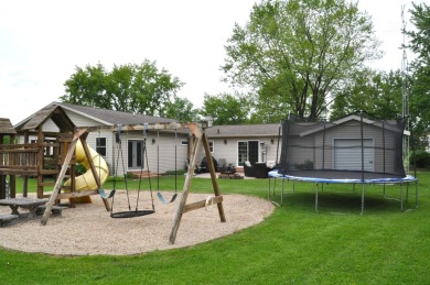 NEW LISTING!!  Welcome to this nicely maintained 4 bedroom, 3 on West Brook Hills Golf Course in Wisconsin - for sale on GolfHomes.com, golf home, golf lot
