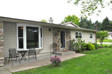 NEW LISTING!!  Welcome to this nicely maintained 4 bedroom, 3 on West Brook Hills Golf Course in Wisconsin - for sale on GolfHomes.com, golf home, golf lot