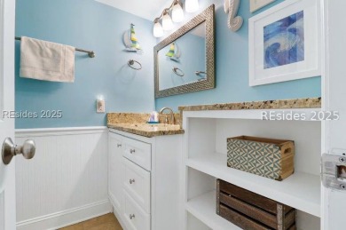 This highly sought-after Cutter Court Penthouse in the heart of on Harbour Town Golf Links in South Carolina - for sale on GolfHomes.com, golf home, golf lot