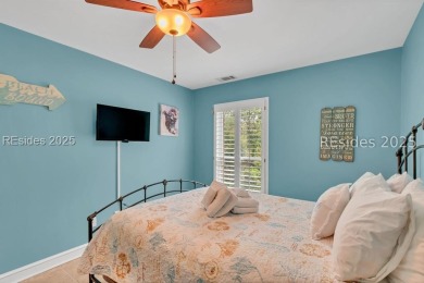 This highly sought-after Cutter Court Penthouse in the heart of on Harbour Town Golf Links in South Carolina - for sale on GolfHomes.com, golf home, golf lot