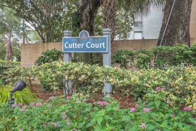 This highly sought-after Cutter Court Penthouse in the heart of on Harbour Town Golf Links in South Carolina - for sale on GolfHomes.com, golf home, golf lot