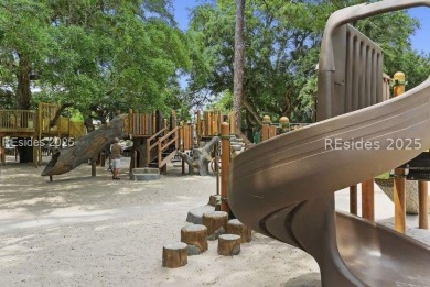 This highly sought-after Cutter Court Penthouse in the heart of on Harbour Town Golf Links in South Carolina - for sale on GolfHomes.com, golf home, golf lot