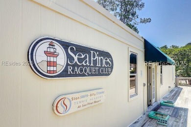 This highly sought-after Cutter Court Penthouse in the heart of on Harbour Town Golf Links in South Carolina - for sale on GolfHomes.com, golf home, golf lot