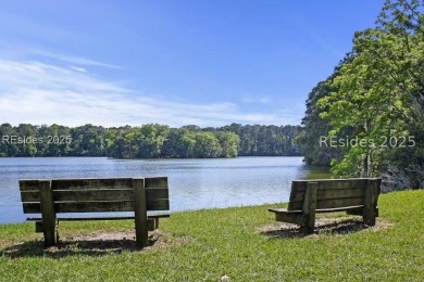 This highly sought-after Cutter Court Penthouse in the heart of on Harbour Town Golf Links in South Carolina - for sale on GolfHomes.com, golf home, golf lot