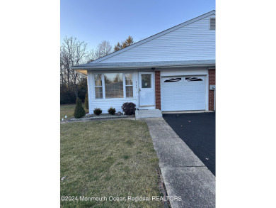 55+ co-op community.  Cash only. Taxes included in HOA.  
GREAT on Keswick Village Golf Course in New Jersey - for sale on GolfHomes.com, golf home, golf lot