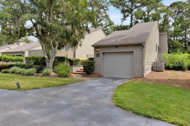 Welcome to this charming 2 bedroom, 2 bath end-unit villa on Sea Pines Golf and Resort  in South Carolina - for sale on GolfHomes.com, golf home, golf lot