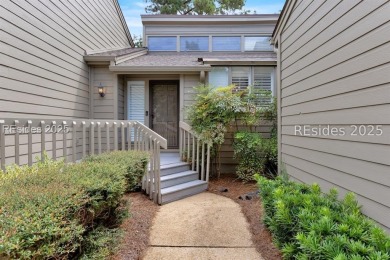Welcome to this charming 2 bedroom, 2 bath end-unit villa on Sea Pines Golf and Resort  in South Carolina - for sale on GolfHomes.com, golf home, golf lot