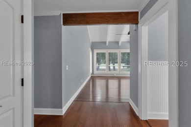 Welcome to this charming 2 bedroom, 2 bath end-unit villa on Sea Pines Golf and Resort  in South Carolina - for sale on GolfHomes.com, golf home, golf lot