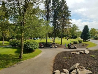 OPEN FLOOR PLAN house in THE PRESTIGIOUS POCONO FARMS COUNTRY on Pocono Farms Country Club in Pennsylvania - for sale on GolfHomes.com, golf home, golf lot