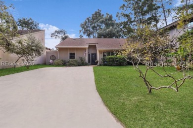 DON'T MISS THIS GREAT VALUE IN SEA PINES! Tucked along the 15th on Sea Pines Country Club in South Carolina - for sale on GolfHomes.com, golf home, golf lot