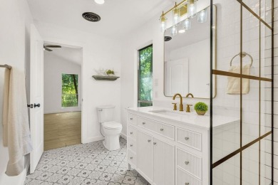 Welcome to this charming 2-bedroom, 2-bathroom home nestled in on Hide-A-Way Lake Golf Course in Texas - for sale on GolfHomes.com, golf home, golf lot