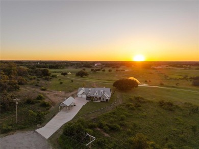 Welcome to the home you've been waiting for! This stunning on Hideout Golf Club and Resort  in Texas - for sale on GolfHomes.com, golf home, golf lot