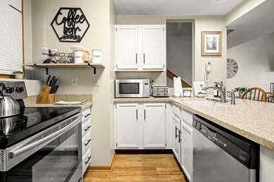 Beautifully upgraded and exceptionally well-maintained Spring on Eagle Ridge Inn and Resort in Illinois - for sale on GolfHomes.com, golf home, golf lot