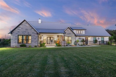 Welcome to the home you've been waiting for! This stunning on Hideout Golf Club and Resort  in Texas - for sale on GolfHomes.com, golf home, golf lot