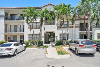 Lovely 1 bedroom, 1 bathroom apartment located in the desirable on Orangebrook Golf and Country Club in Florida - for sale on GolfHomes.com, golf home, golf lot