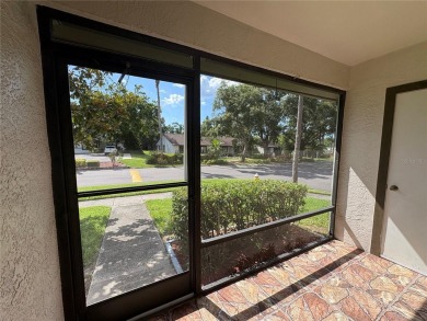 ***NEW ROOF*** installed January 2025. Attractive END unit with on Innisbrook Resort and Golf Club in Florida - for sale on GolfHomes.com, golf home, golf lot