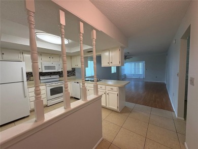 ***NEW ROOF*** installed January 2025. Attractive END unit with on Innisbrook Resort and Golf Club in Florida - for sale on GolfHomes.com, golf home, golf lot