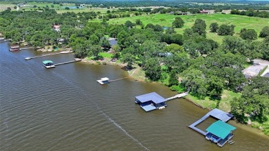 LAKE HOME - Welcome to this spacious 2 story, 5 bedroom, 3.5 on Twisted Oaks Golf Club in Texas - for sale on GolfHomes.com, golf home, golf lot