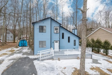 POCONOS WOODLAND CONTEMPORARY Updated & Well-Maintained 3BR 2BA on Pocono Farms Country Club in Pennsylvania - for sale on GolfHomes.com, golf home, golf lot