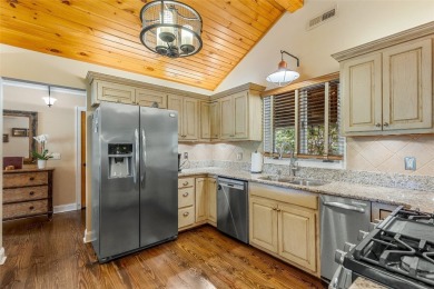 Welcome to 36 Rocky Ridge Road, Highlands NC -- a refined on Highlands Falls Country Club in North Carolina - for sale on GolfHomes.com, golf home, golf lot