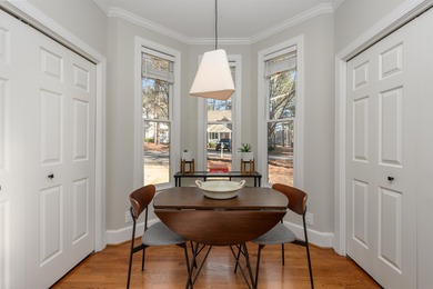 The perfect lake getaway, this charming 3BR/2.5BA Waterside on Great Waters Course At Reynolds Plantation in Georgia - for sale on GolfHomes.com, golf home, golf lot