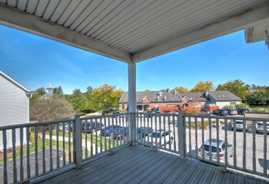 Spacious 2-Bed, 2-Bath top floor condo in Prestigious Aberdeen on The Course at Aberdeen in Indiana - for sale on GolfHomes.com, golf home, golf lot