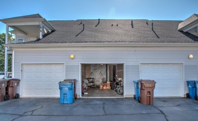 Spacious 2-Bed, 2-Bath top floor condo in Prestigious Aberdeen on The Course at Aberdeen in Indiana - for sale on GolfHomes.com, golf home, golf lot