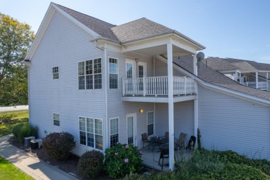 Spacious 2-Bed, 2-Bath top floor condo in Prestigious Aberdeen on The Course at Aberdeen in Indiana - for sale on GolfHomes.com, golf home, golf lot