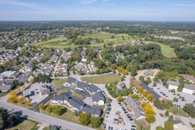 Spacious 2-Bed, 2-Bath top floor condo in Prestigious Aberdeen on The Course at Aberdeen in Indiana - for sale on GolfHomes.com, golf home, golf lot