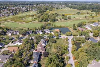 Spacious 2-Bed, 2-Bath top floor condo in Prestigious Aberdeen on The Course at Aberdeen in Indiana - for sale on GolfHomes.com, golf home, golf lot