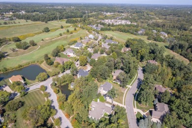 Spacious 2-Bed, 2-Bath top floor condo in Prestigious Aberdeen on The Course at Aberdeen in Indiana - for sale on GolfHomes.com, golf home, golf lot