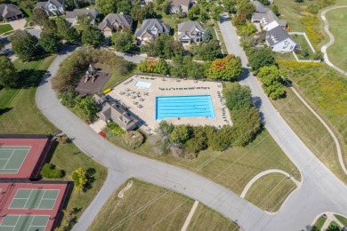 Spacious 2-Bed, 2-Bath top floor condo in Prestigious Aberdeen on The Course at Aberdeen in Indiana - for sale on GolfHomes.com, golf home, golf lot