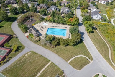 Spacious 2-Bed, 2-Bath top floor condo in Prestigious Aberdeen on The Course at Aberdeen in Indiana - for sale on GolfHomes.com, golf home, golf lot