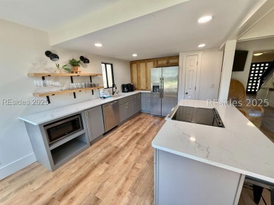 This beautifully renovated 3BR, 3.5BA end-unit villa in on Shipyard Golf Club in South Carolina - for sale on GolfHomes.com, golf home, golf lot