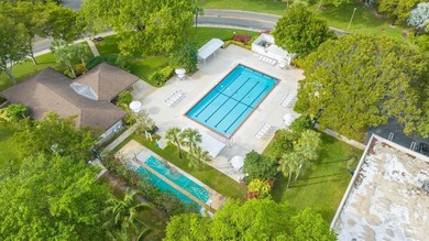 Rare King Model 3BD/2.5BA in Palm Aire! This spacious 2,100 sq on Palm-Aire Country Club and Resort - The Oaks in Florida - for sale on GolfHomes.com, golf home, golf lot