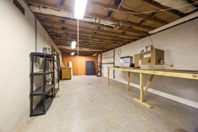 This charming and updated 2-bedroom, 2-bath townhome on Lake on Bella Vista Country Club - Berksdale in Arkansas - for sale on GolfHomes.com, golf home, golf lot