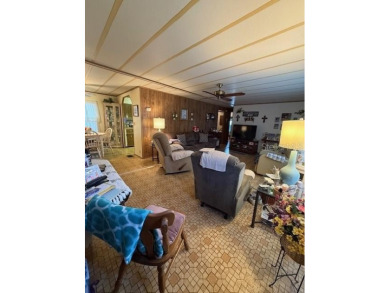 This well-maintained 1104sqft 3-bedroom 2-bath home is in on Brookridge Country Club in Florida - for sale on GolfHomes.com, golf home, golf lot