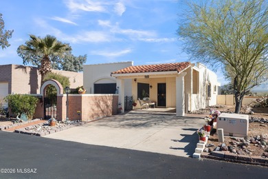 This well-maintained townhome offers elevated golf course and on Desert Hills Golf Club of Green Valley in Arizona - for sale on GolfHomes.com, golf home, golf lot