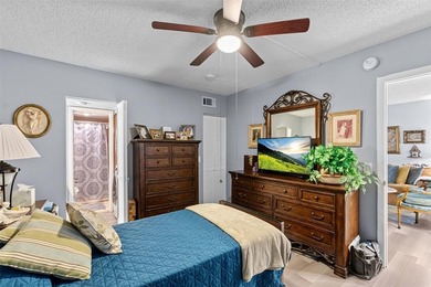 Sunrise Lakes Ph. 4, 55+ Community, 1st floor 2/2, NEW AC on Sunrise Lakes Phase III in Florida - for sale on GolfHomes.com, golf home, golf lot