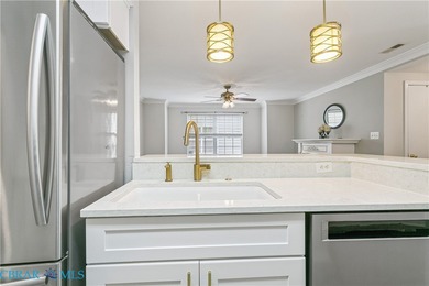 Lovely updated condo in Fairway Villas! Recent renovations on Williamsburg National Golf Club in Virginia - for sale on GolfHomes.com, golf home, golf lot
