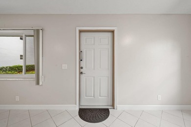 Enjoy easy Florida living in this first-floor 2-bedroom, 2-bath on Kings Point Golf -Flanders Way in Florida - for sale on GolfHomes.com, golf home, golf lot