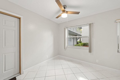 Enjoy easy Florida living in this first-floor 2-bedroom, 2-bath on Kings Point Golf -Flanders Way in Florida - for sale on GolfHomes.com, golf home, golf lot