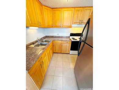 Perched on the 39th floor of Pearlridge Square, this rarely on Pearl Country Club in Hawaii - for sale on GolfHomes.com, golf home, golf lot